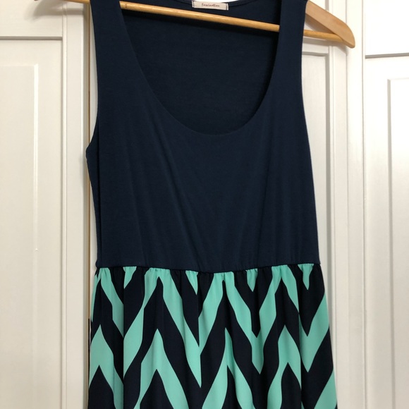 Fascination Navy/Turq Chevron Maxi EUC - Picture 4 of 5